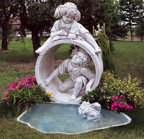 bambini in giardino