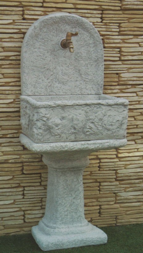 fontana stile moderno